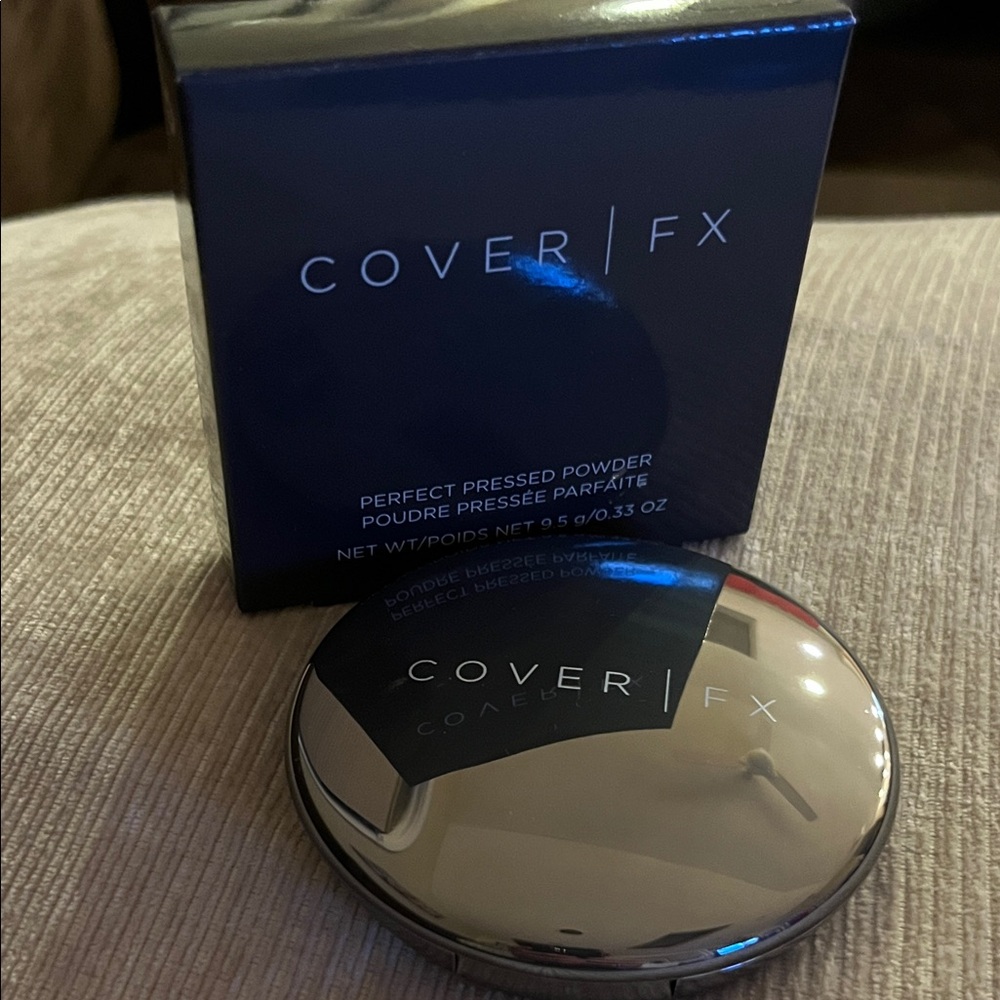 COVER FX Perfect Pressed Powder with Mirror - Picture 3 of 6